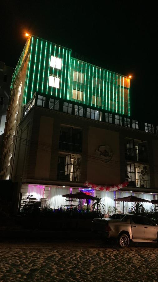 Roseau Hotel And Spa Gonder ภายนอก รูปภาพ