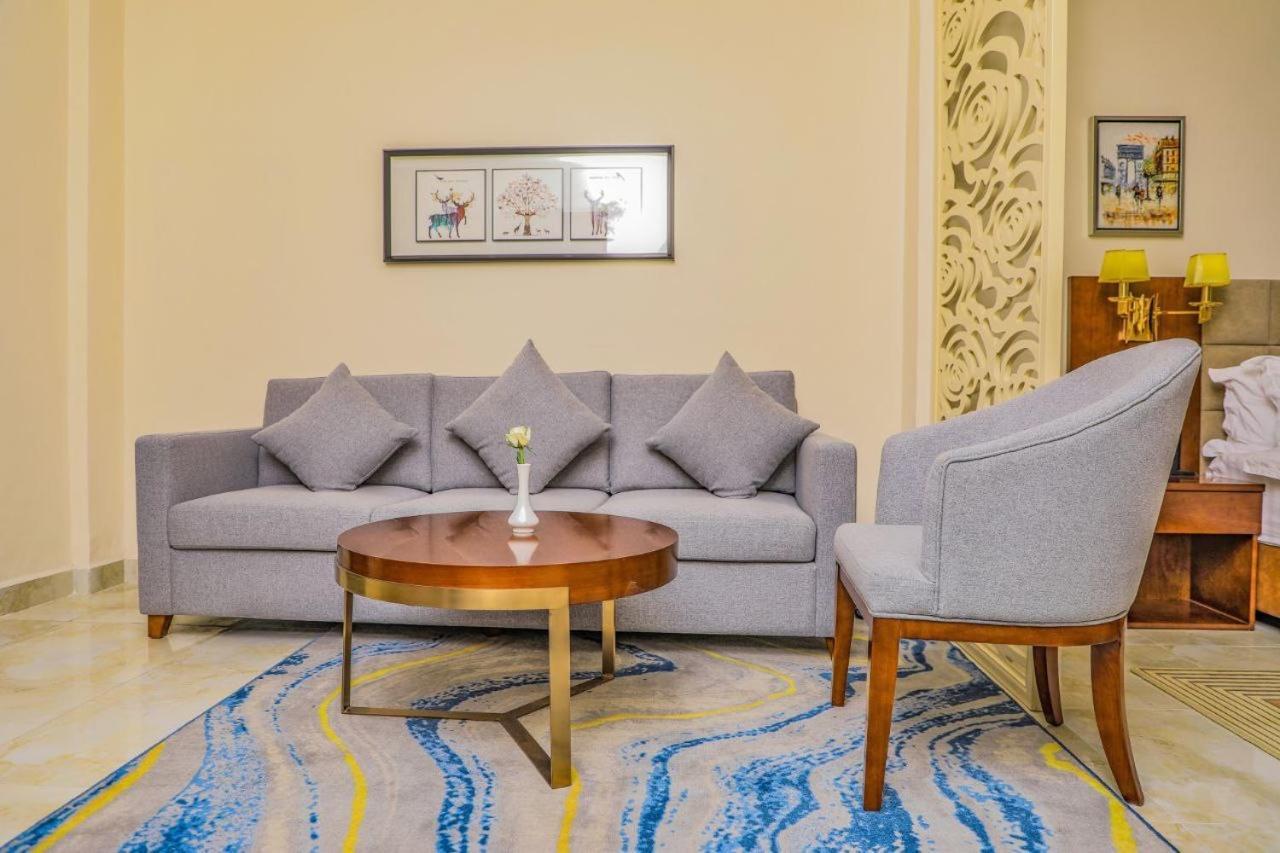 Roseau Hotel And Spa Gonder ภายนอก รูปภาพ