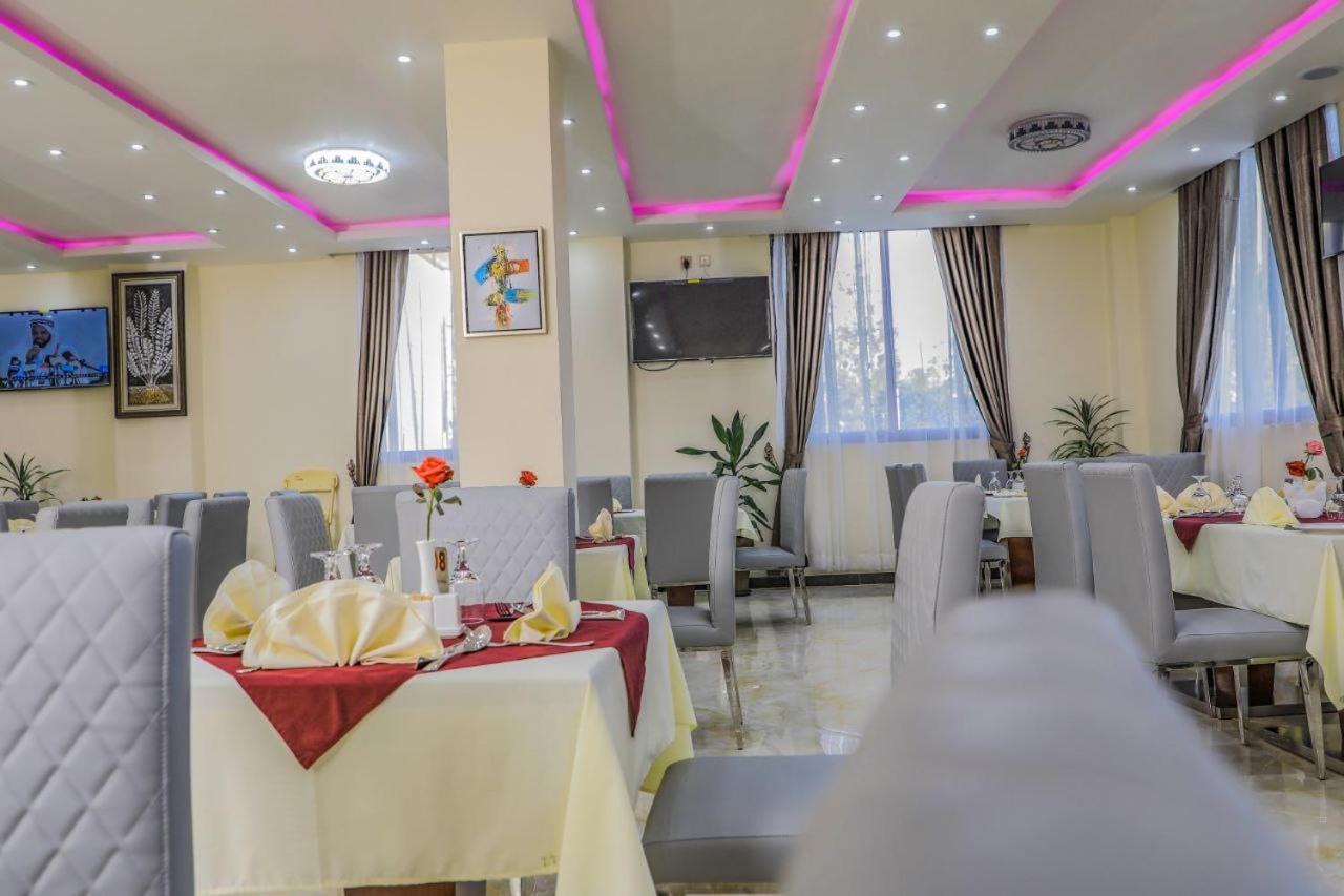 Roseau Hotel And Spa Gonder ภายนอก รูปภาพ