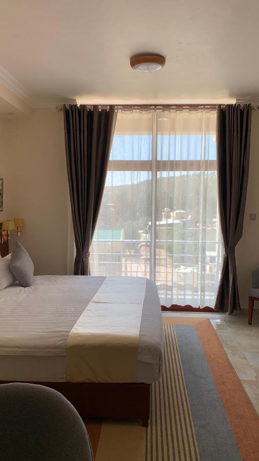 Roseau Hotel And Spa Gonder ภายนอก รูปภาพ