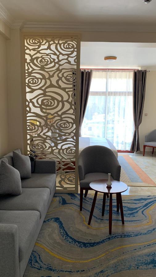 Roseau Hotel And Spa Gonder ภายนอก รูปภาพ