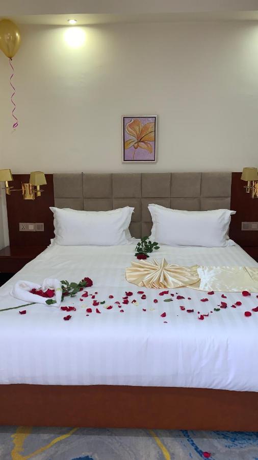 Roseau Hotel And Spa Gonder ภายนอก รูปภาพ